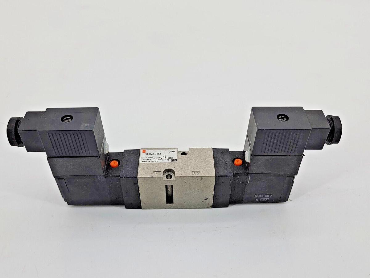 New SMC VF3240-5TZ Solenoid Valve Push Type Override, 21-26VDC, 0.1-0.9MPa