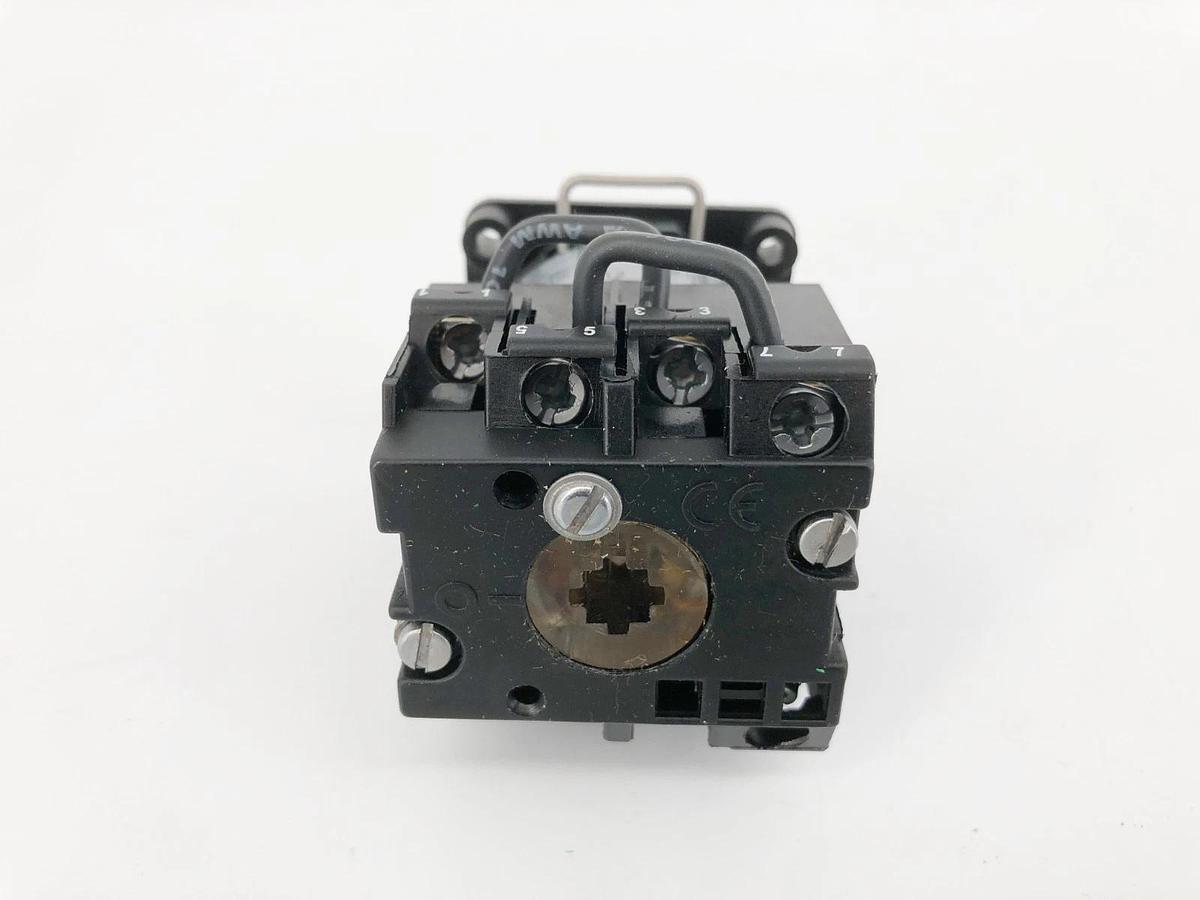 New Telemecanique 9003K2D1047M Cam Switch 300VAC 12A