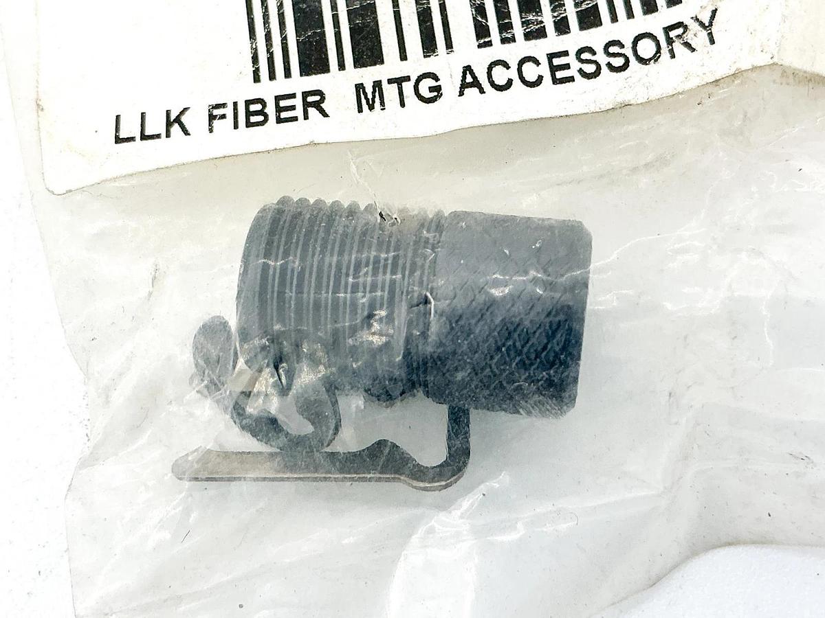 New Lot of 3 Banner 26260 LLK Fiber MTG Accessory 1113P