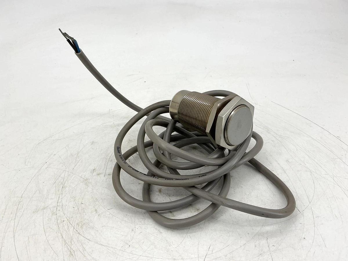 New Baumer Electric IWRM-30U9501 Inductive Prox Sensor Sn=10mm CH-8500 - No Box
