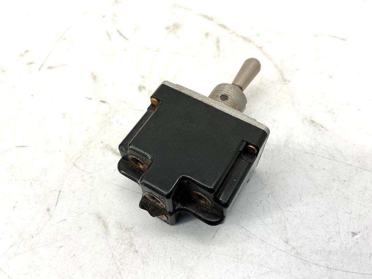 Used Microswitch MS24524-21 Toggle Switch On/Off/On 1/2HP 15A 277VAC 2TL1-1 MS2452421