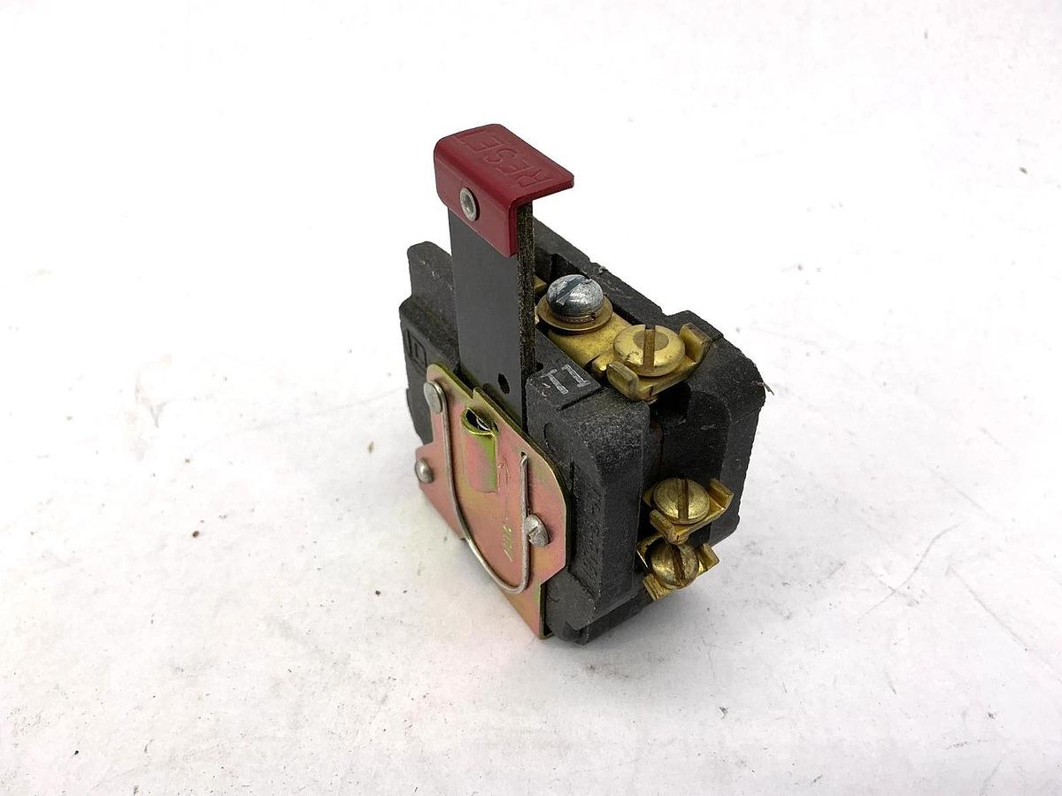 Used Square D 1976-B1-X1 Overload Relay Power: 600VAC Control: 600VAC/250VDC