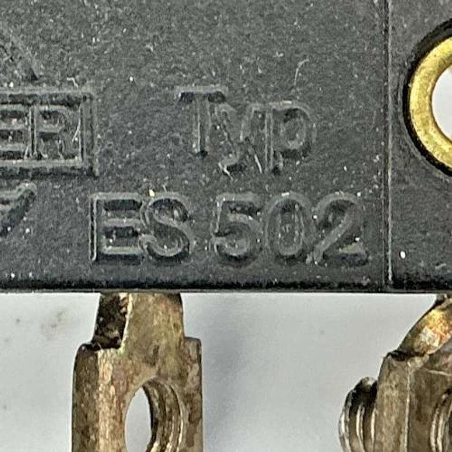 Used Euchner ES502 Switch Disconnect 16AMP 250VAC MISSING CONTACTS