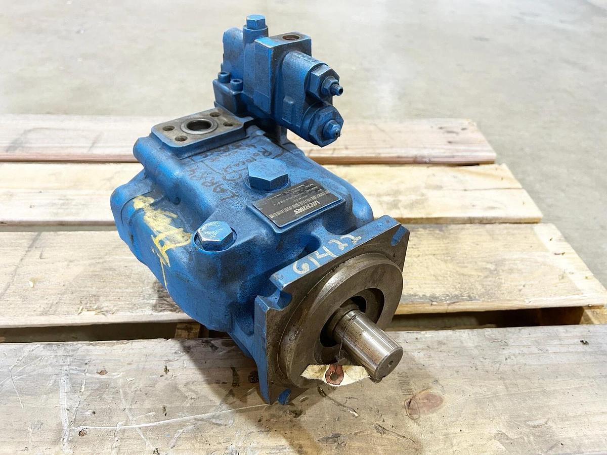 Used Vickers PVH57QIC-RF-1S-10-C25V-31 Hydraulic Piston Pump