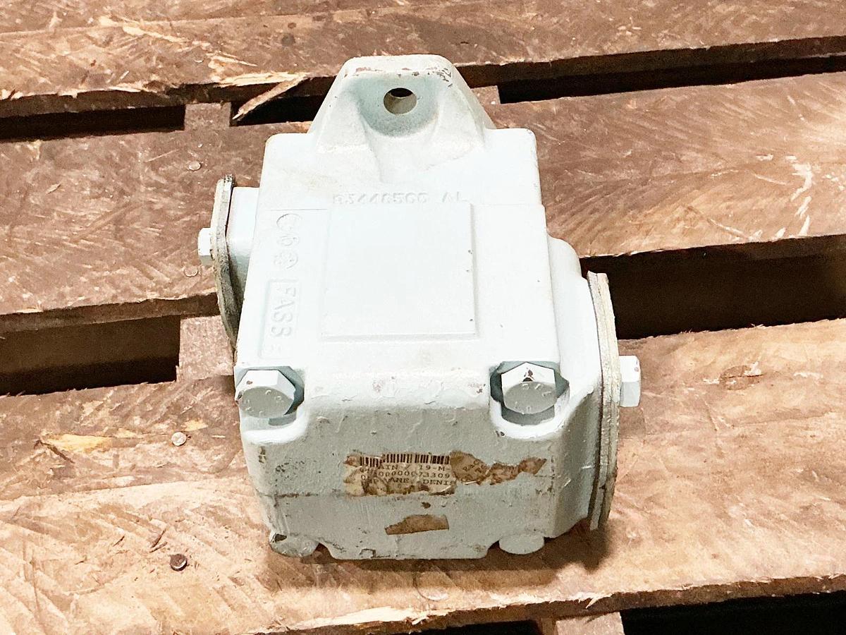 New Denison Hydraulics T6C-B05-1R00-B1 Hydraulic Pump Model 024-25777-0