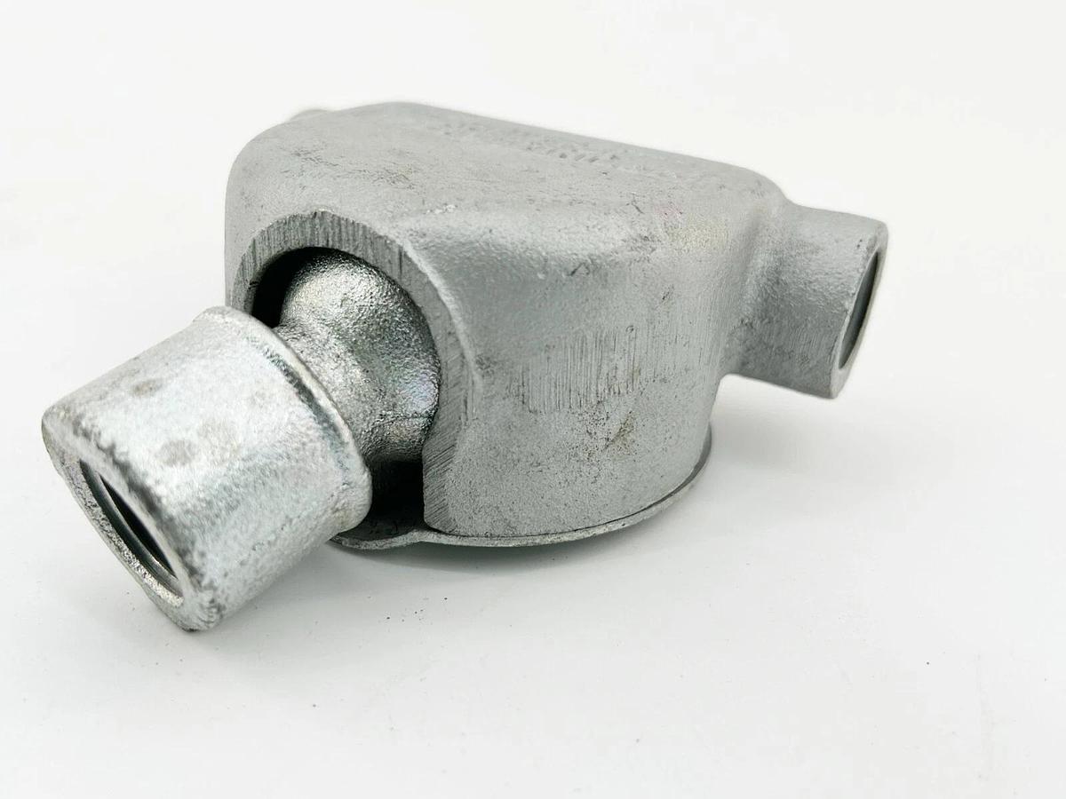 Used New Lot of 2 Appleton 3621235 3 Way Conduit Box 1/2"