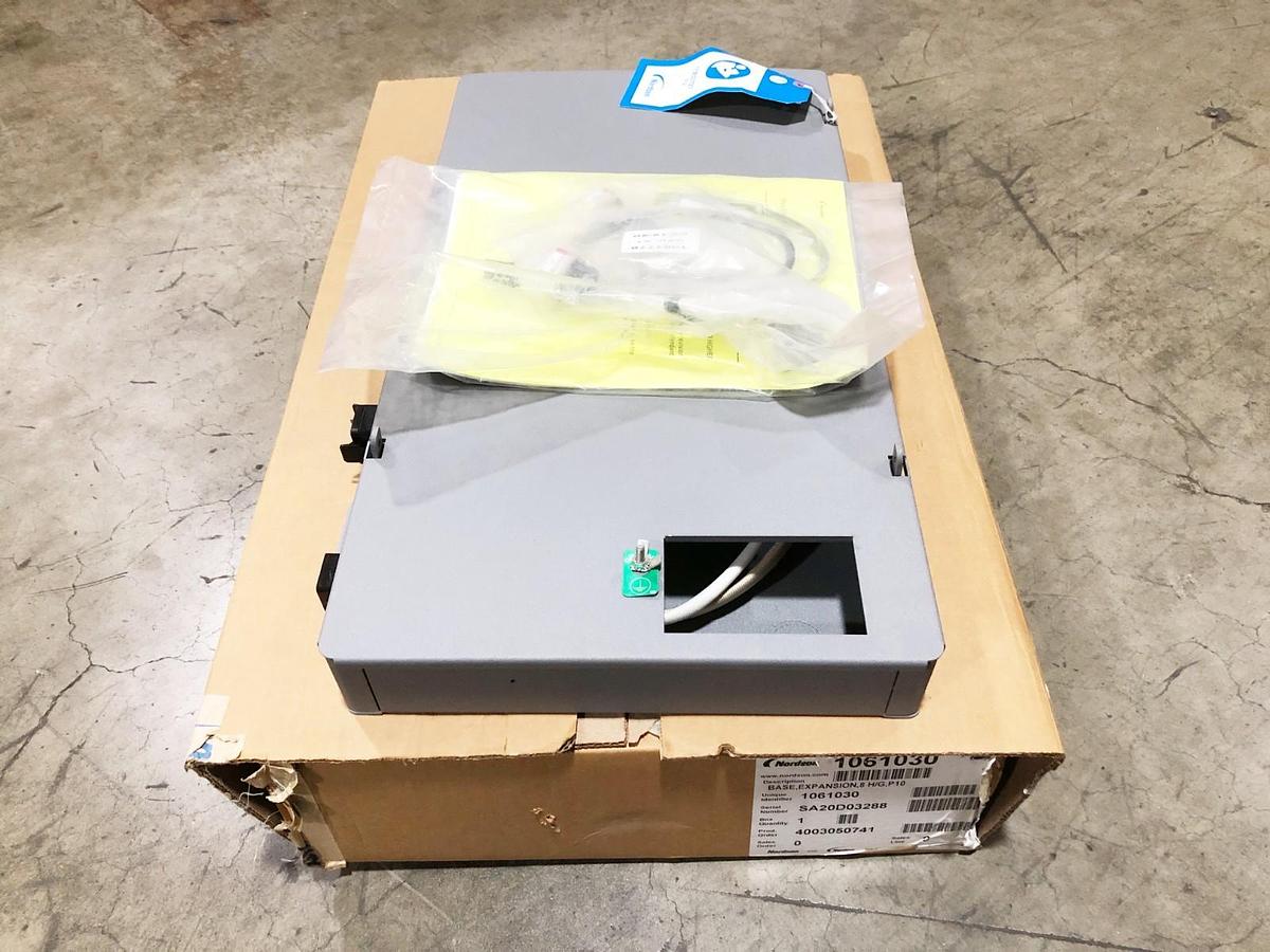 New Nordson 1061030 8 Hose/ Gun Expansion Base for ProBlue 10