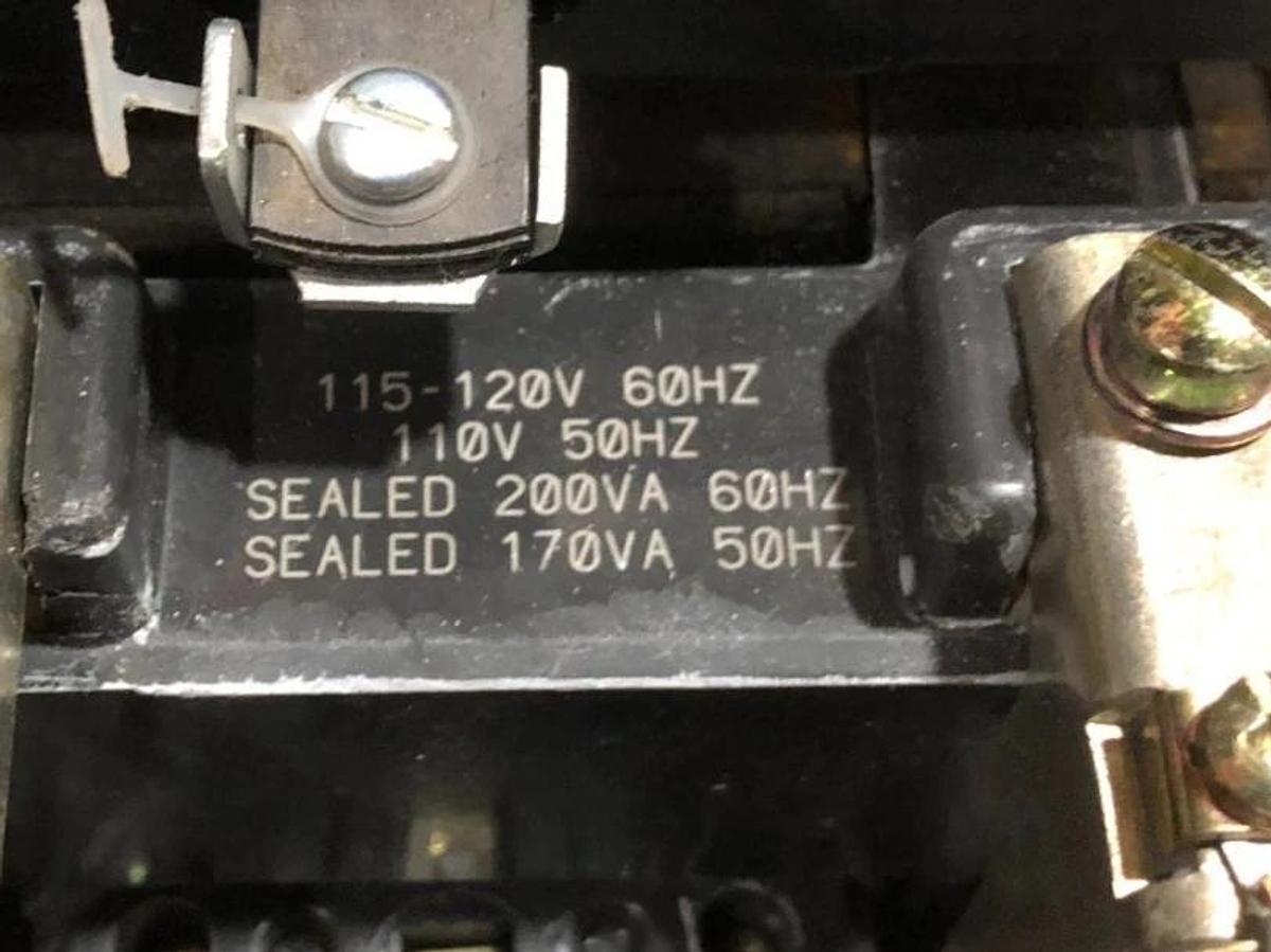 New General Electric CR306G002AEA Non-Rev Starter 270A 600VAC Size 5 120V Coil