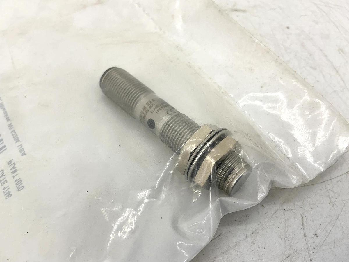 New Allen Bradley 871TM-DH2NP12-D4 Ser A Inductive Proximity Sensor Dist: 2mm