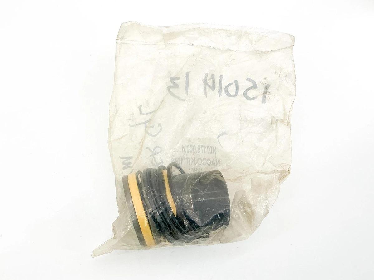 New NACCO 1058 Fork Lift Steer Cylinder Seal Kit