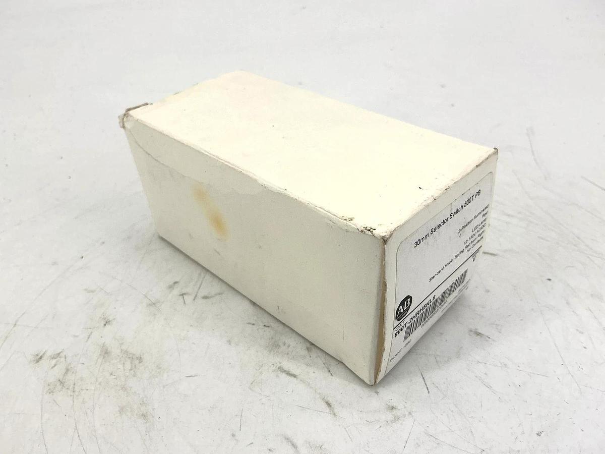 New Allen Bradley 800T-2HRH5KL8 Ser V Selector Switch LED Red 2Pos 12-130V