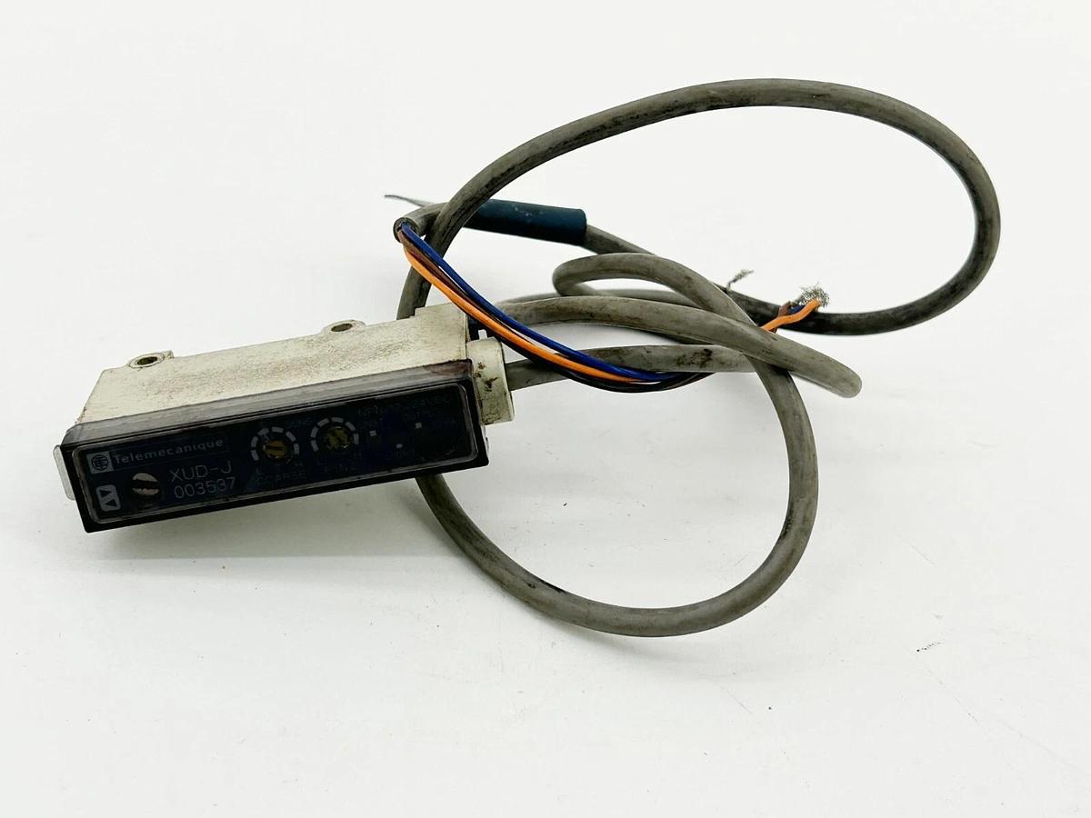 Used Telemecanique XUD-J003537 Photoelectric Sensor