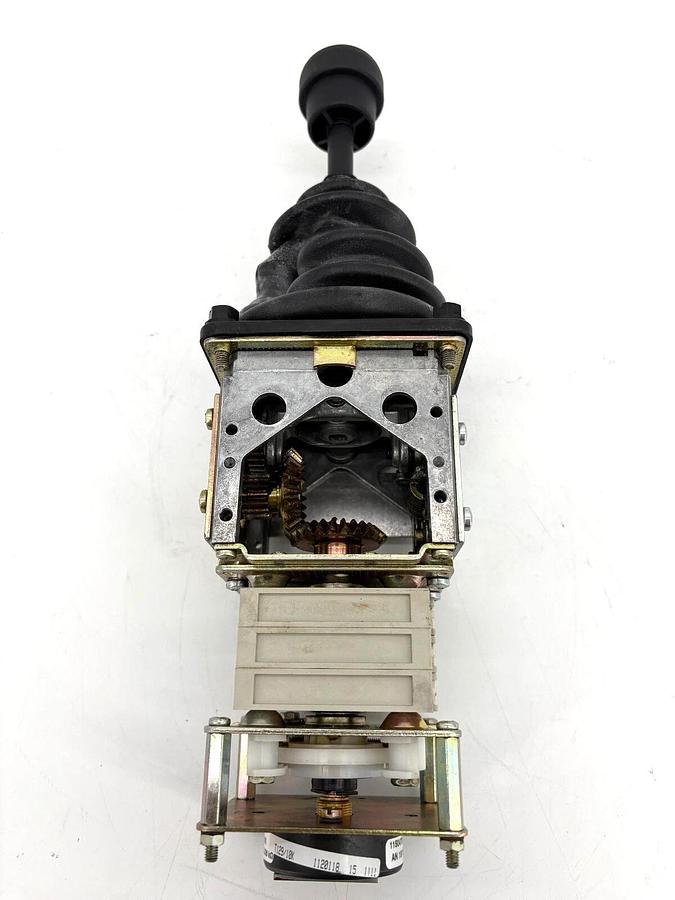 Used Gessmann VV64.1-03ZP Single Axis Controller Joystick Spring Returns to Center