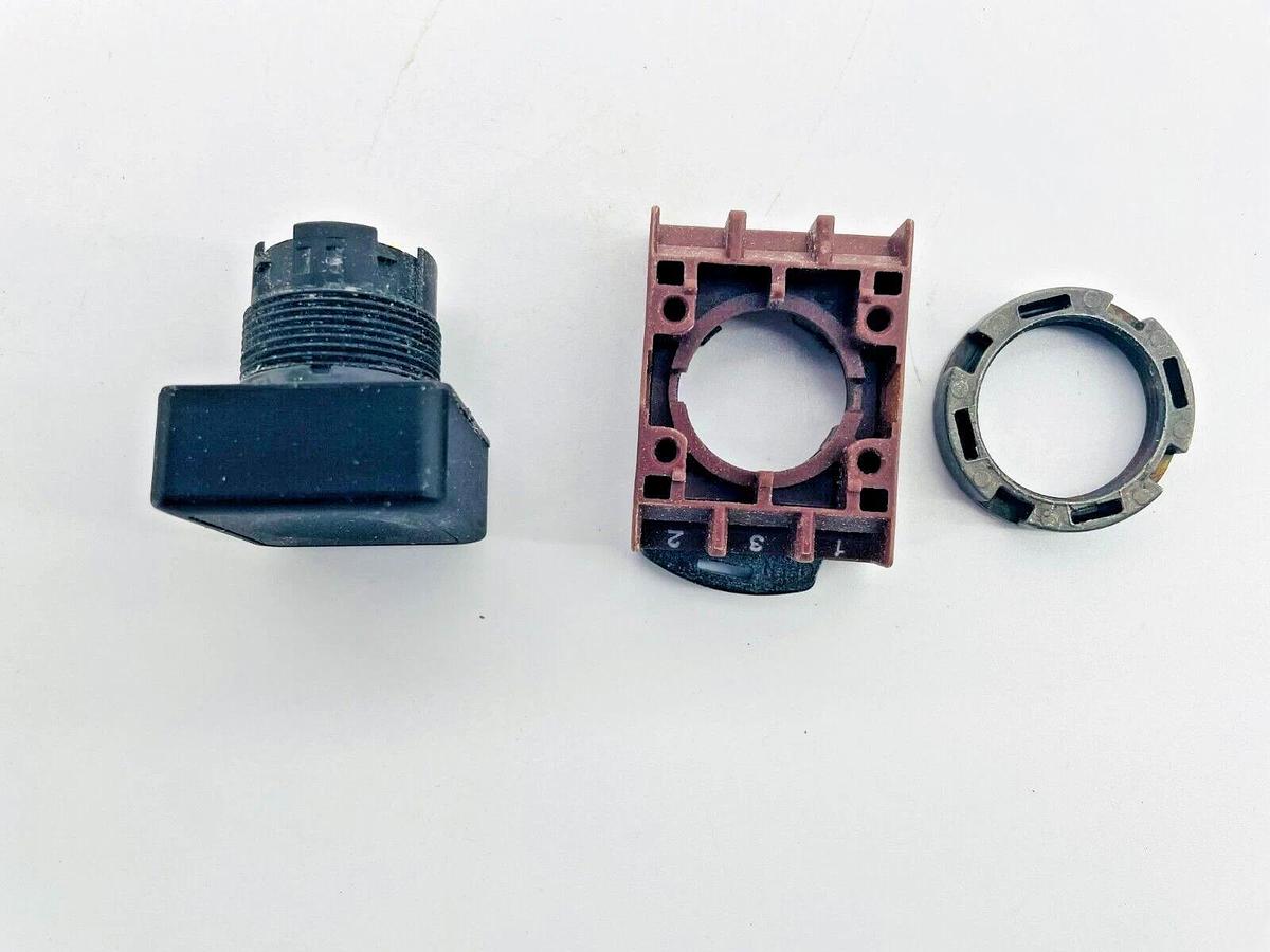 New GE P9SPNNG Pushbutton Square Black 22.5mm
