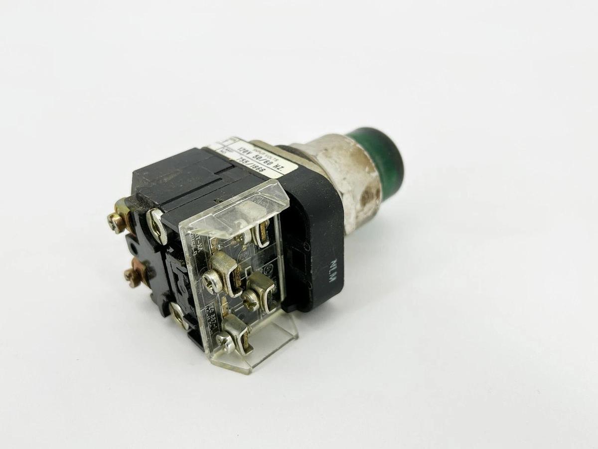 Used Allen Bradley 800T-PB16 Pushbutton 30.5M Momentary Contact Green