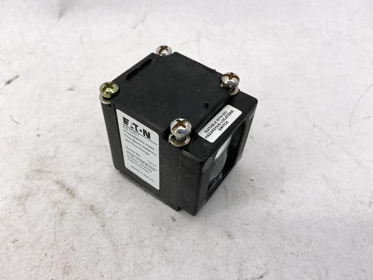 New Eaton E51DC1 Ser B4 Photoelectric Head Thru-Beam Detector 300ft Range