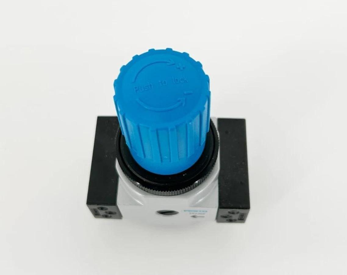 New Festo LR-1/4D-7-O-I-MINI Pressure Regulator 240psi 192307