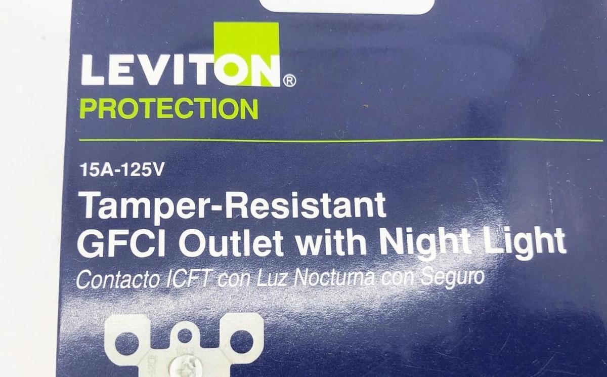 New Leviton GFNL1-I Slim Ivory GFCI Tamper-Resistant Receptacle w/ LED 125V 15A