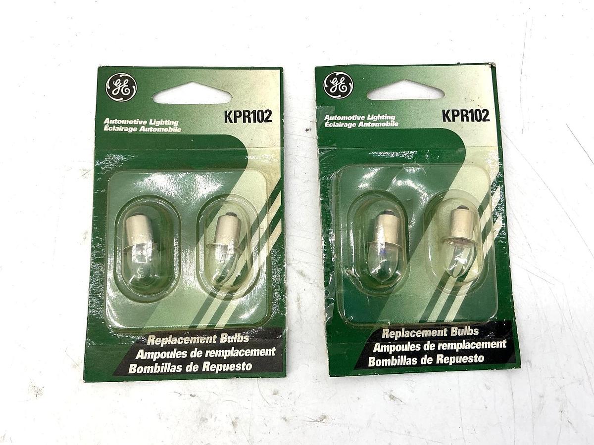 Lot of 4 New GE General Electric KPR102 Automotive Replacement Bulbs 2.4V