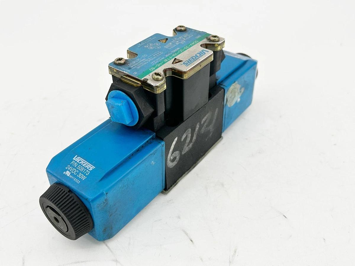 Used Vickers DG4V-3S-6C-VM-FTWL-H5-60 Solenoid Valve 5000PSI 02-145896