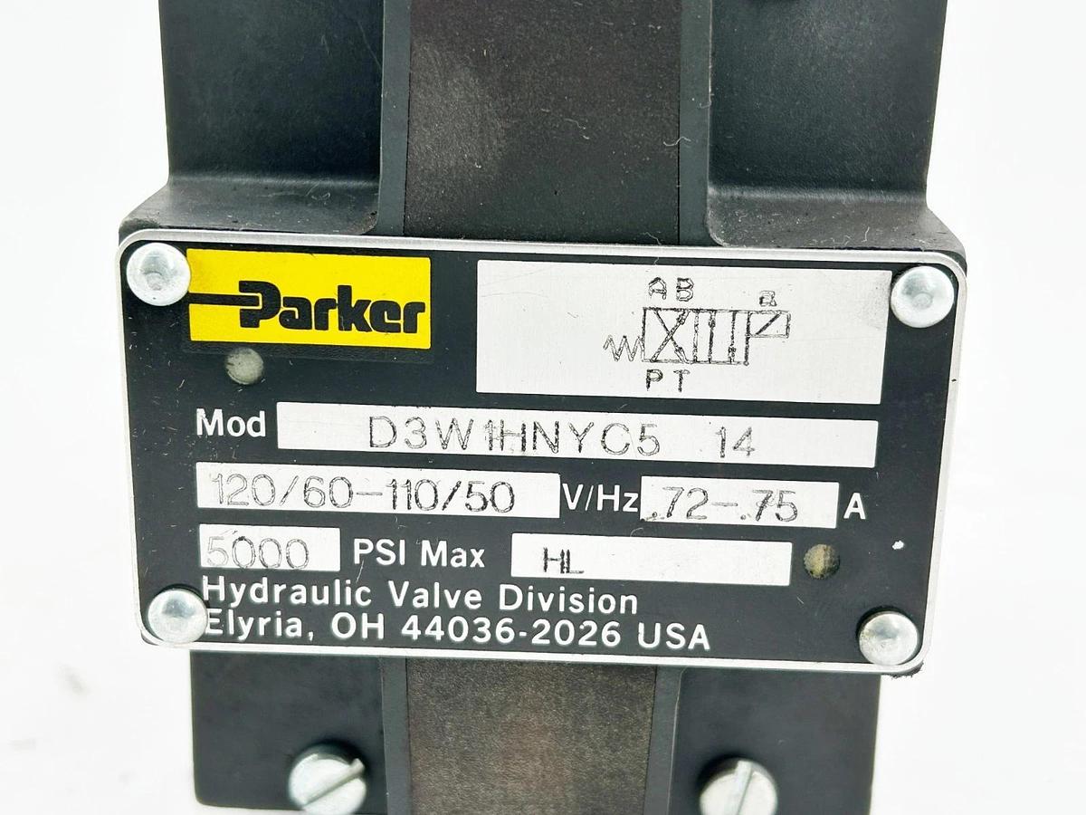 New Parker D3W1HNYC5-14 Pneumatic Valve 110/120V 50/60Hz .75A 5000PSI - No Box