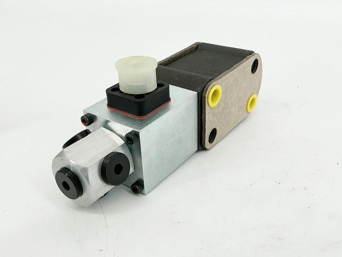 New Parker Denison S16-92488-0 Pressure Relief Valve 24V VP01-30-0Q-A1