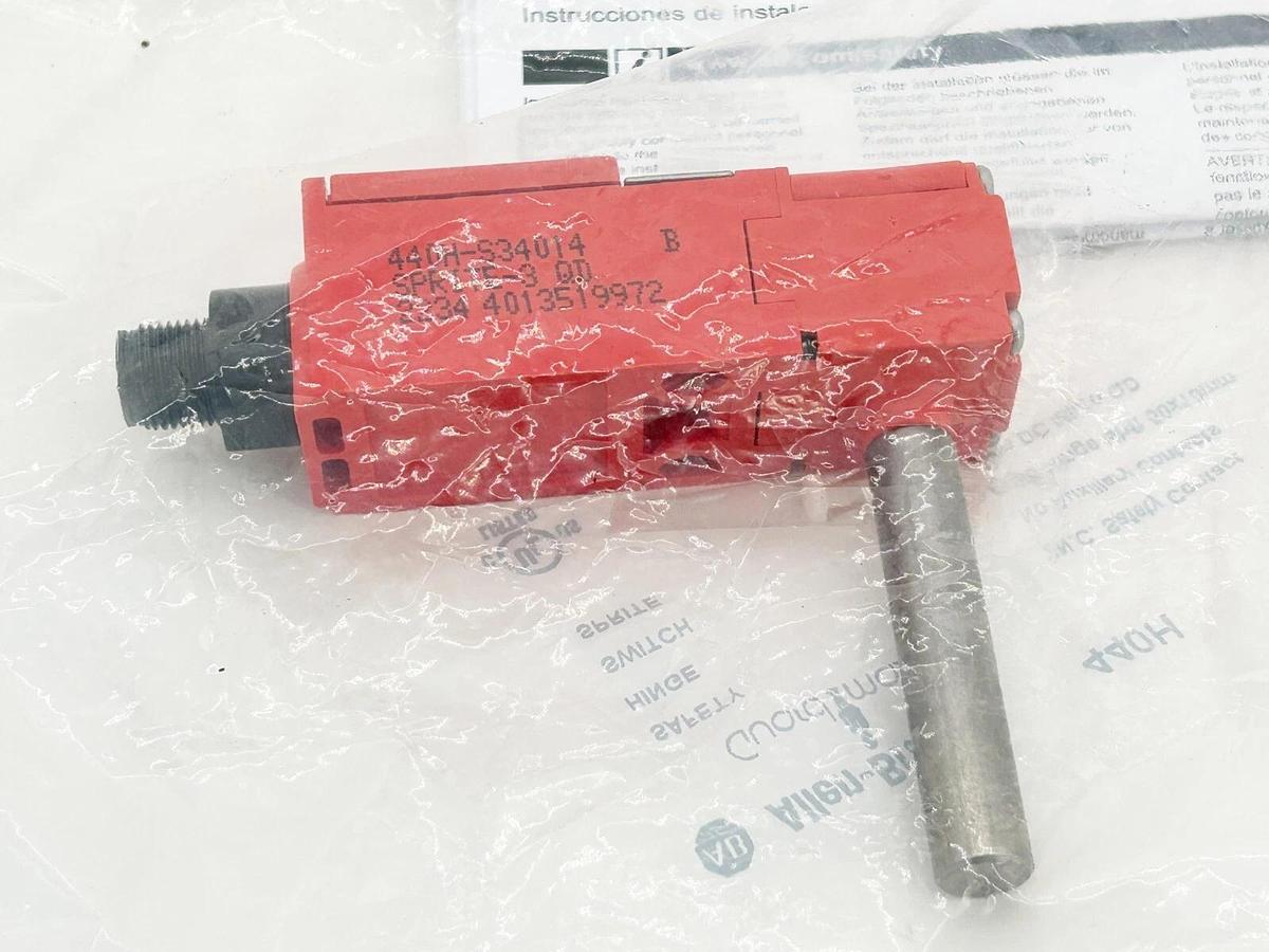 New Allen Bradley 440H-S34014 2N.C. Safety Contact Solid Hinge Shft 50x10mm 4 Pi