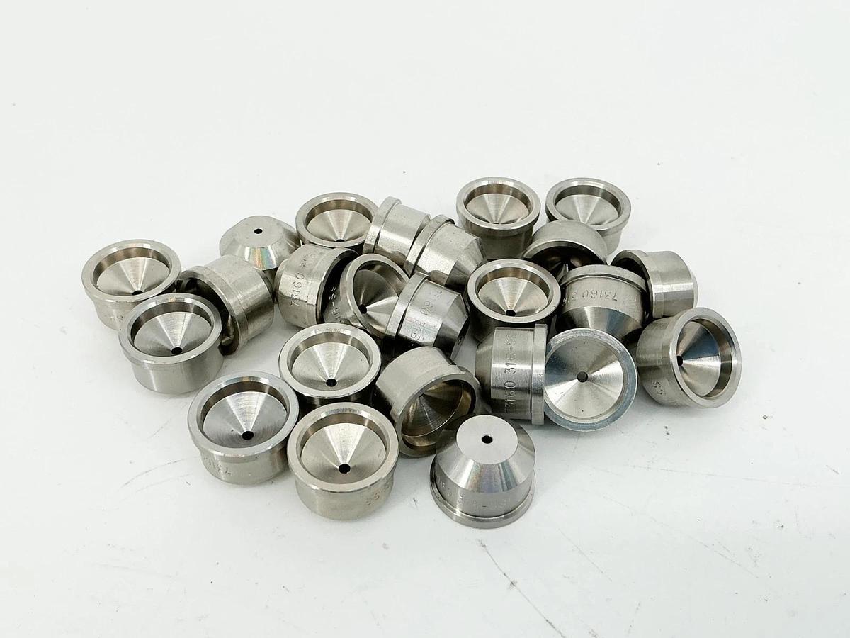 New Lot of 25 Spraying System Co. PA73160-316SS Spray Nozzles 316SS