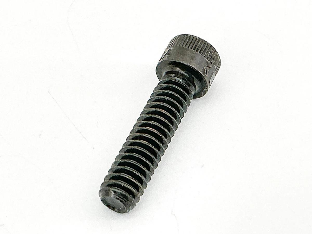 New Box of 100 25C100KCS Hex Socket Head Cap Screw 1/4-20X1