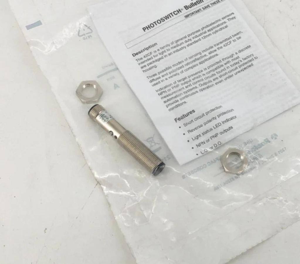 New Allen Bradley 42CF-D1LPA1-D4 Ser. A Diffuse Sensor 10-30VDC