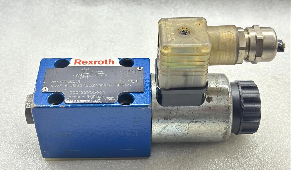 New Rexroth R900516529 Intermediate Plate, R976713865