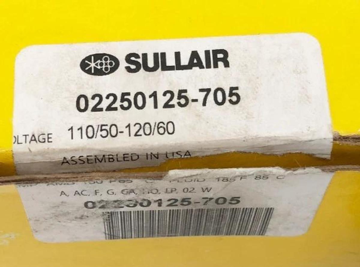 New Sullair 02250125-705 Solenoid Valve 3-Way 110/120V 10W 150psi