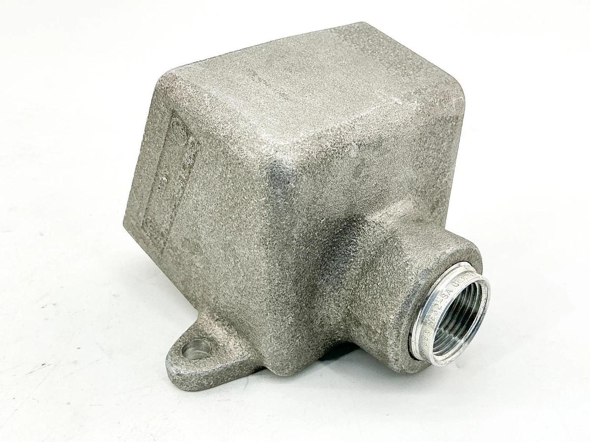 New Eaton Crouse-Hinds ARE23 Back Box Receptacle Housing 3/4"