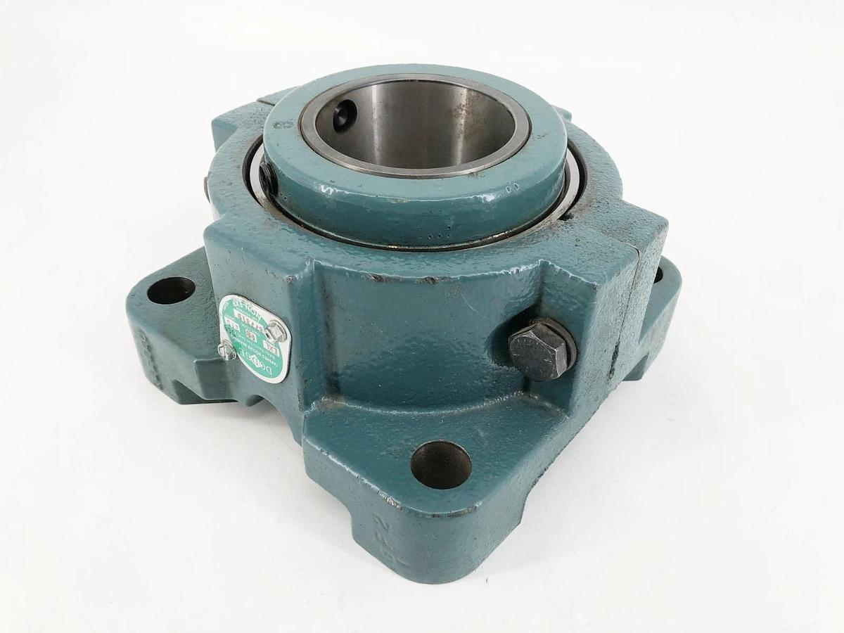New Dodge F4B-EXL-300R Flange Mount Roller Bearing 3" Bore 077319 - No Box