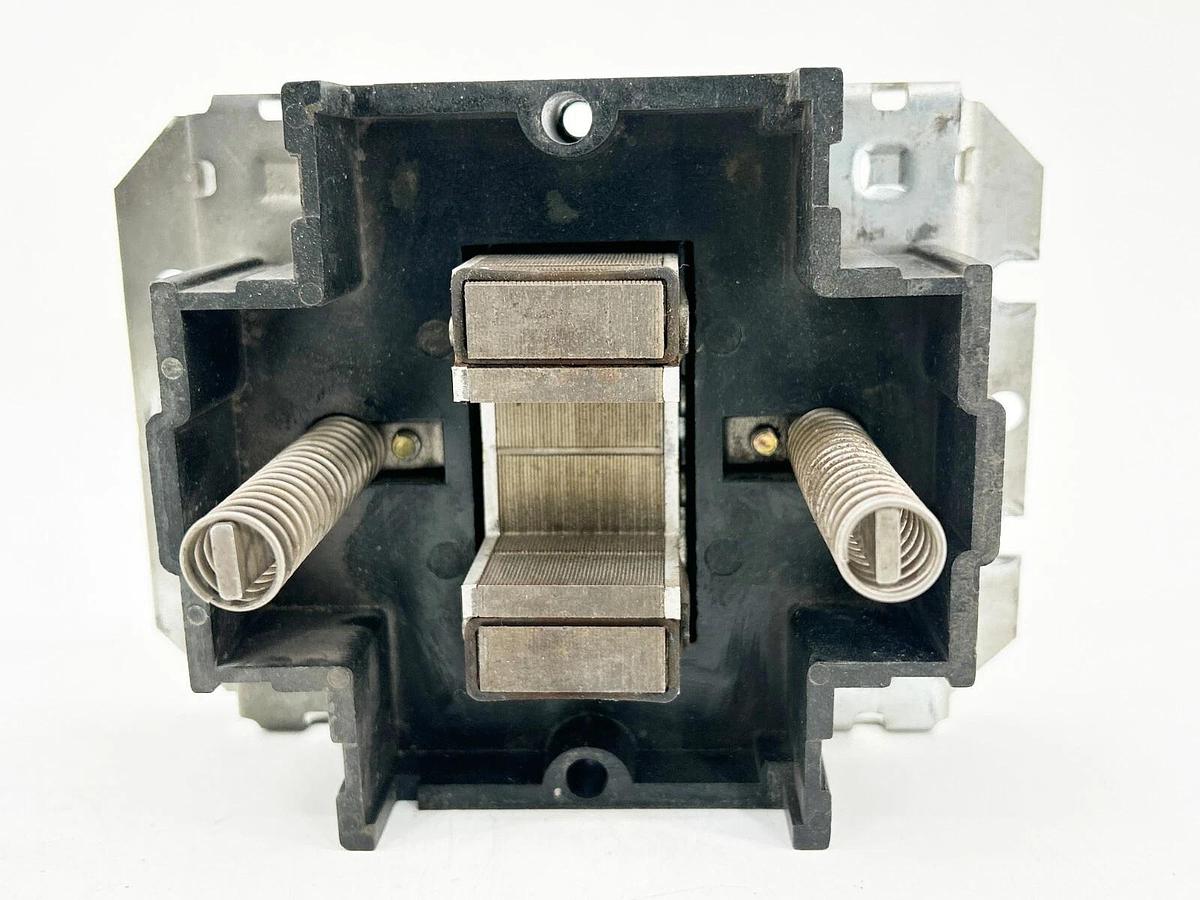 Used Cutler Hammer 1250C33G03 Lower Base Assembly Size 3-4 Model J 2-3 Pole