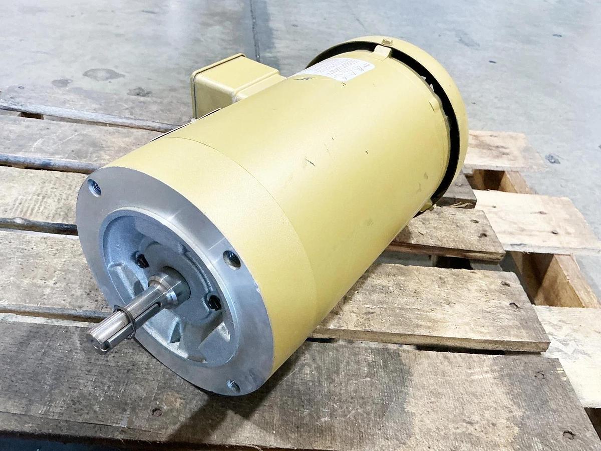 New Baldor VEM3554-5 Electric Motor 1.5HP 575V 1.7A 1760RPM 3PH 35A013M231G2