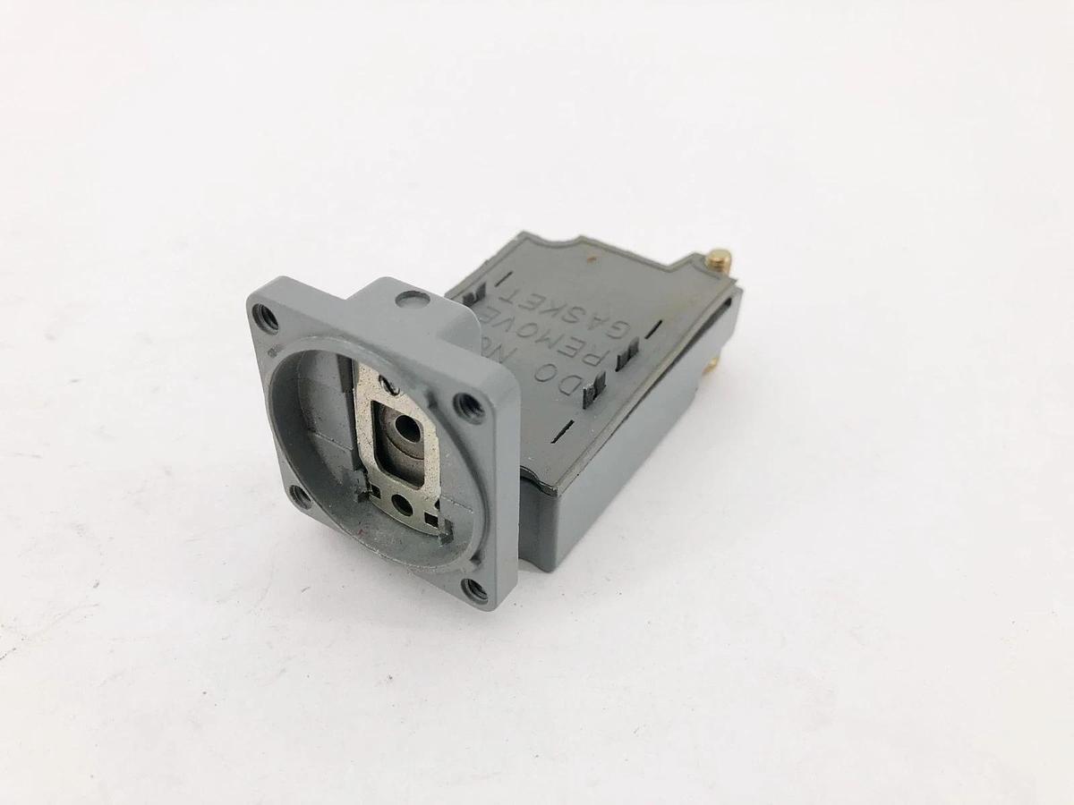New Cutler-Hammer E50SAL Indicating Limit Switch Body 120VAC 150A - No Box
