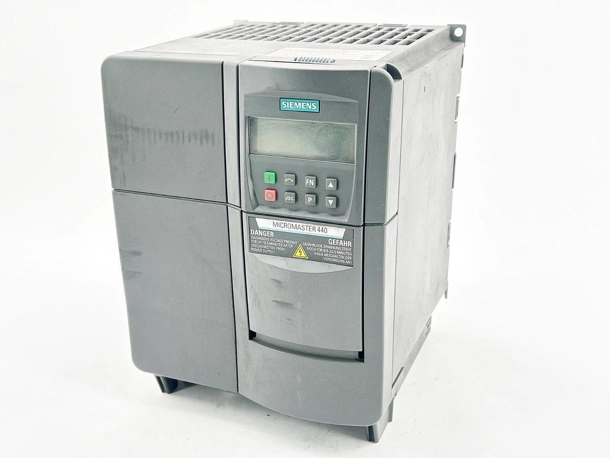 Used Siemens 6SE6440-2UE24-0CA1 AC Drive 440 5HP 6.1A 600V 2.2KW 63Hz