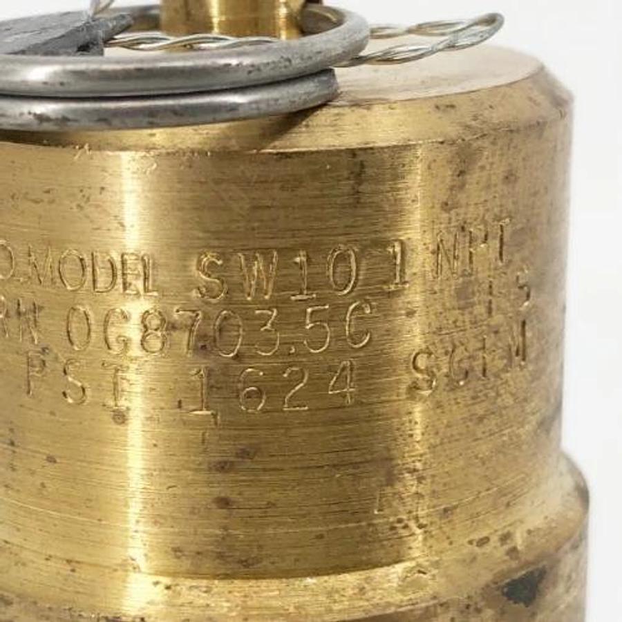 New Control Devices SW10 Soft Seat Safety Valve 1" NPT 200psi 1624 CFM - No Box