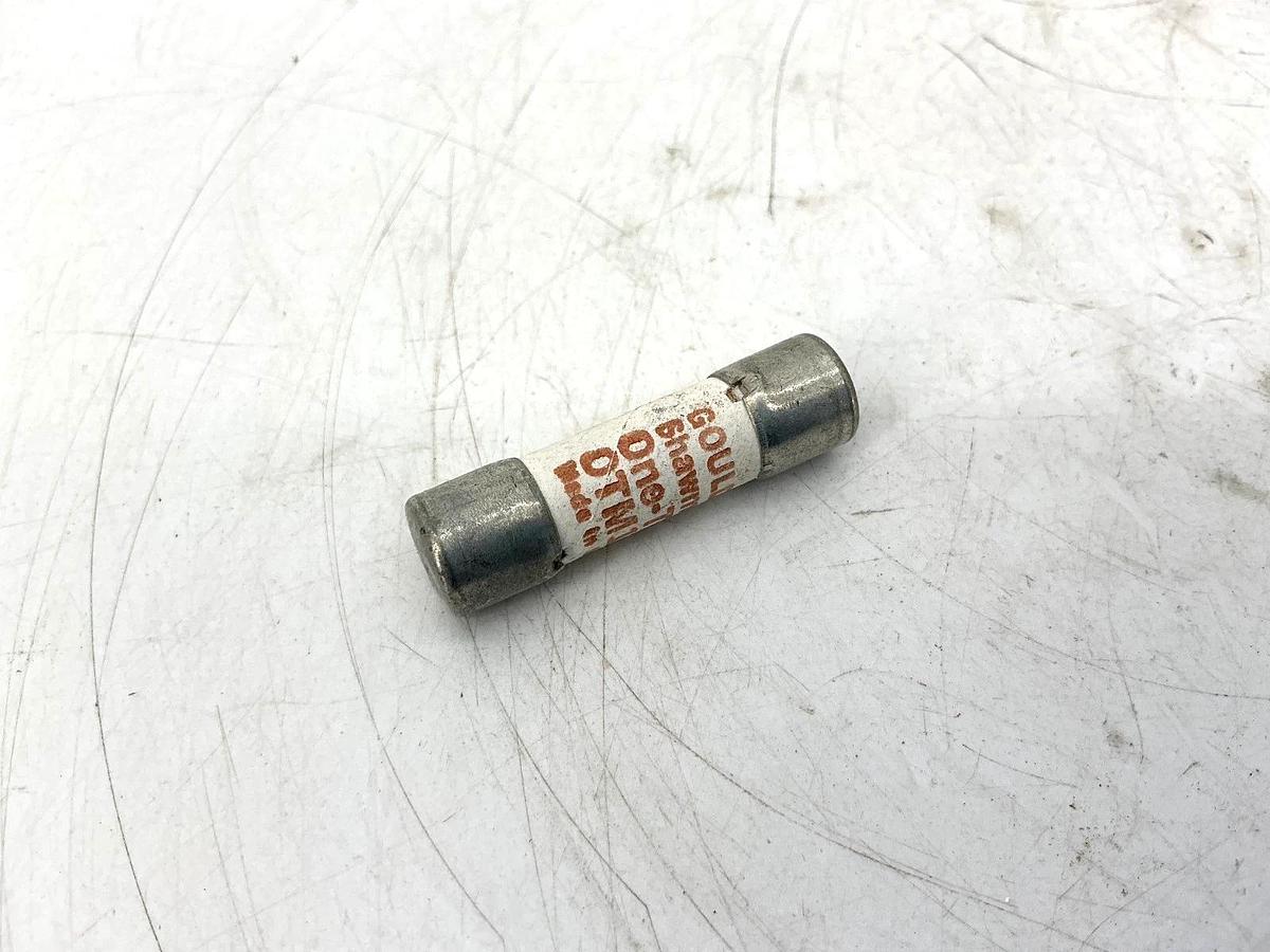 Used Lot of 3 Gould Shawmut OTM1 One-Time Fuse 1A 250VAC