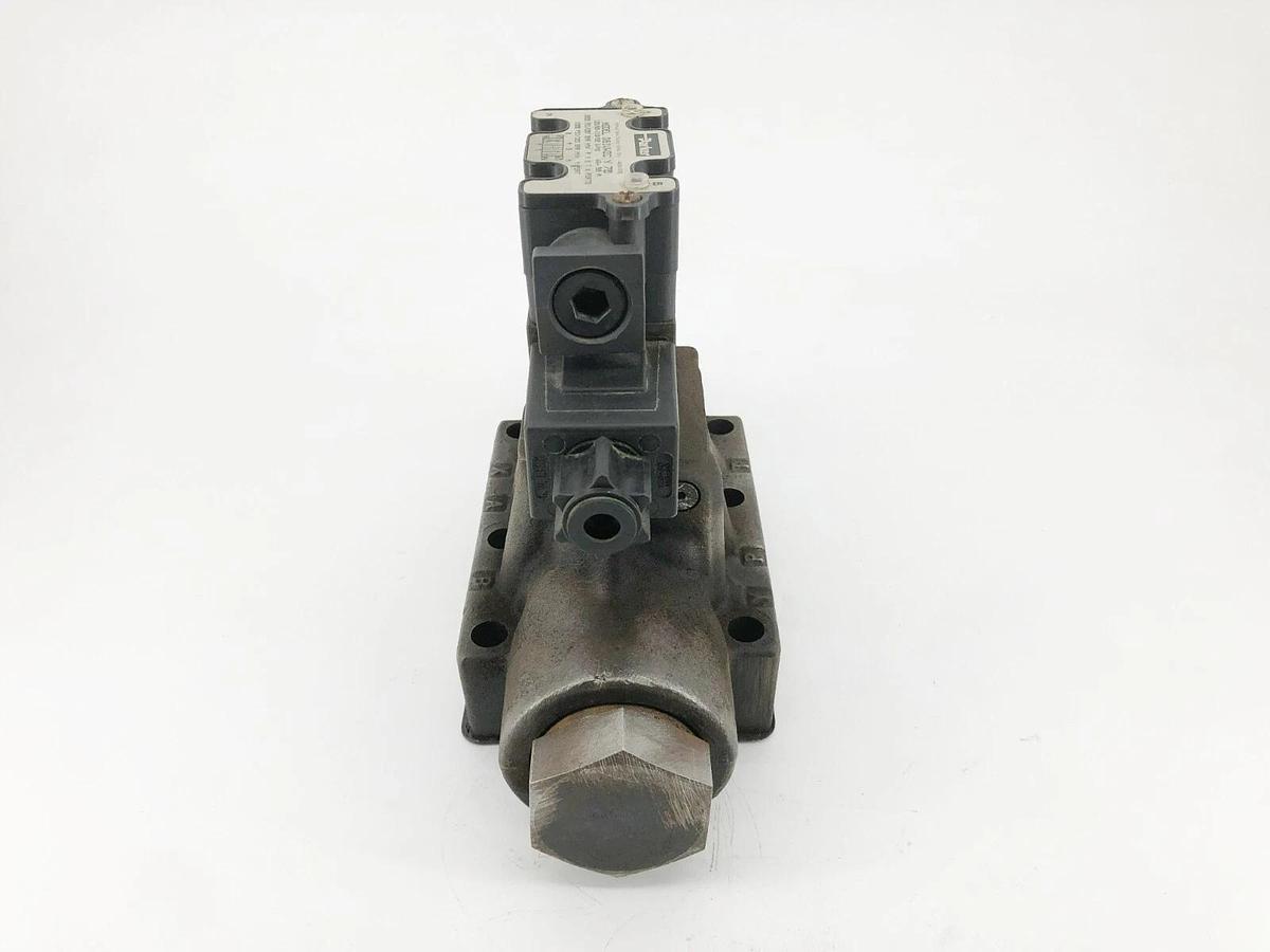 New Parker D61VW2C1Y 70 Directional Valve 120/60-11/50 .49-.58A