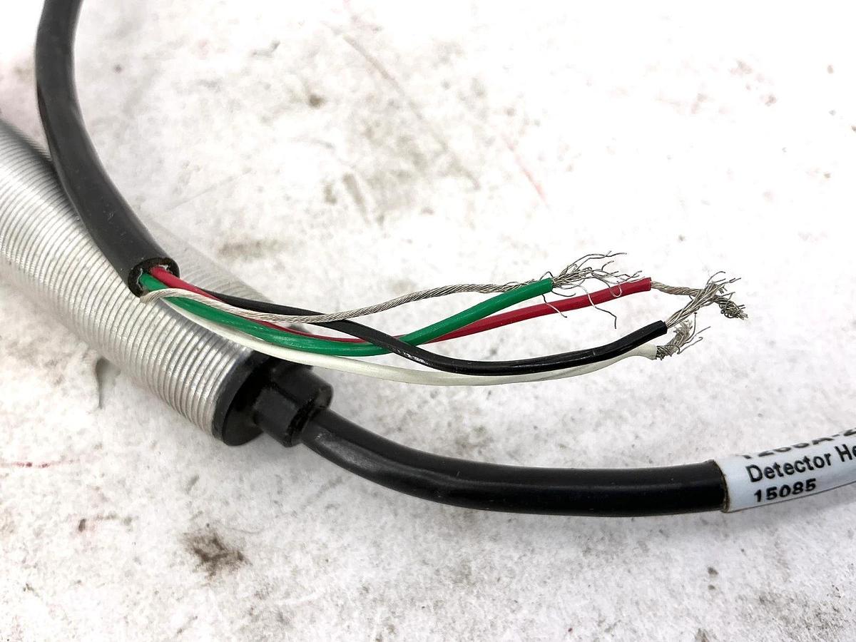 Used Eaton Cutler-Hammer 1265A-202 Photoelectric Detector Head Sensor 5-Wire 12VDC