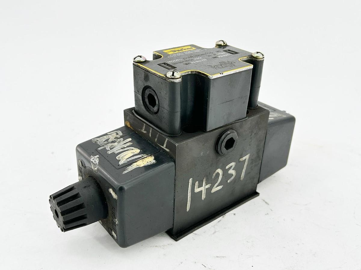 New Parker D3W20DNYC5-30 Directional Control Solenoid Valve 5000PSI .75A 120V