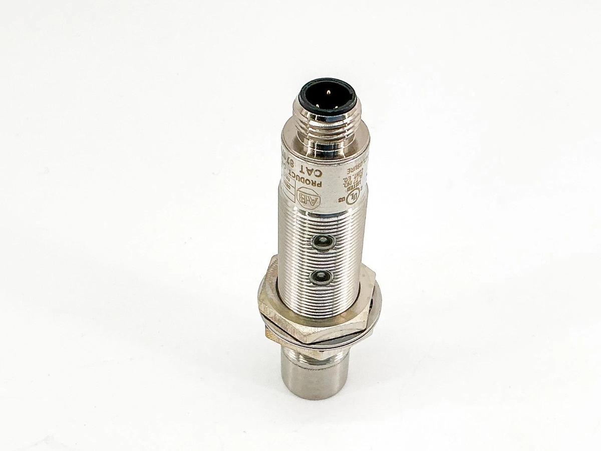 New Allen Bradley 871TM-B8N18-R3 Inductive Proximity Sensor 250V -No Box