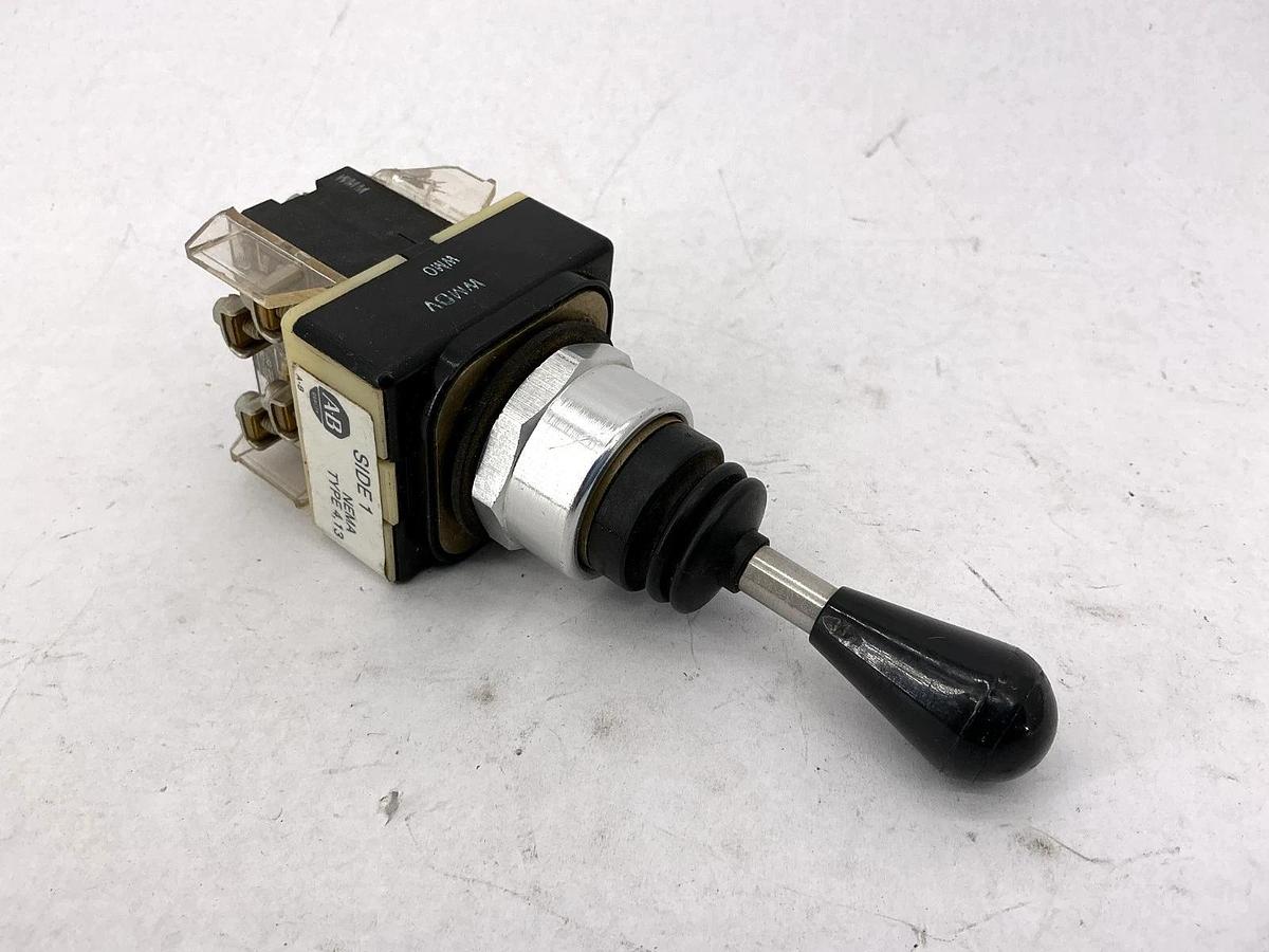 Used Allen Bradley 800T-T4S Ser T Toggle Switch 4-Way