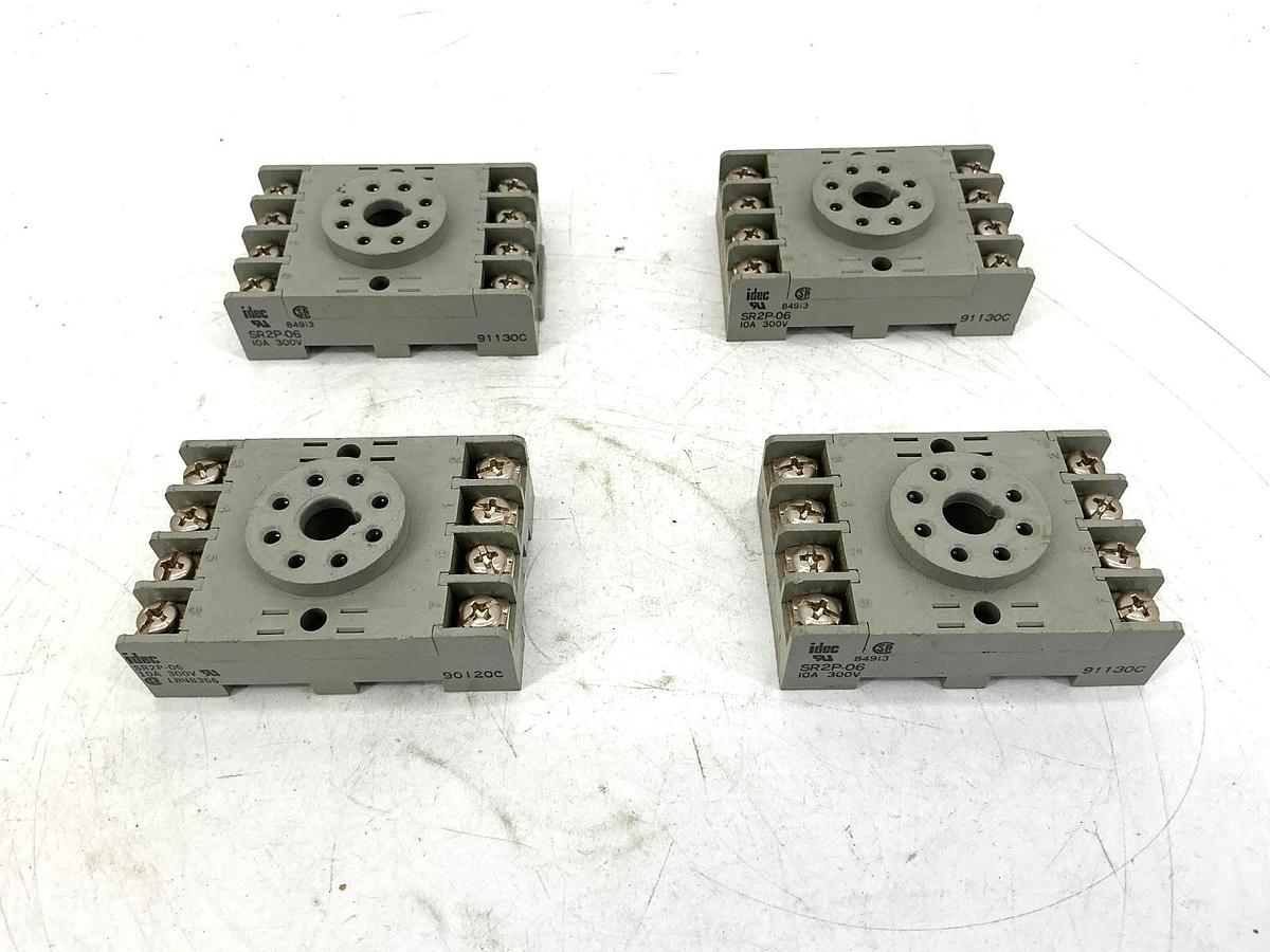 Used Lot of 4 IDEC SR2P-06 Relay Socket 8-Pin 10A 300V