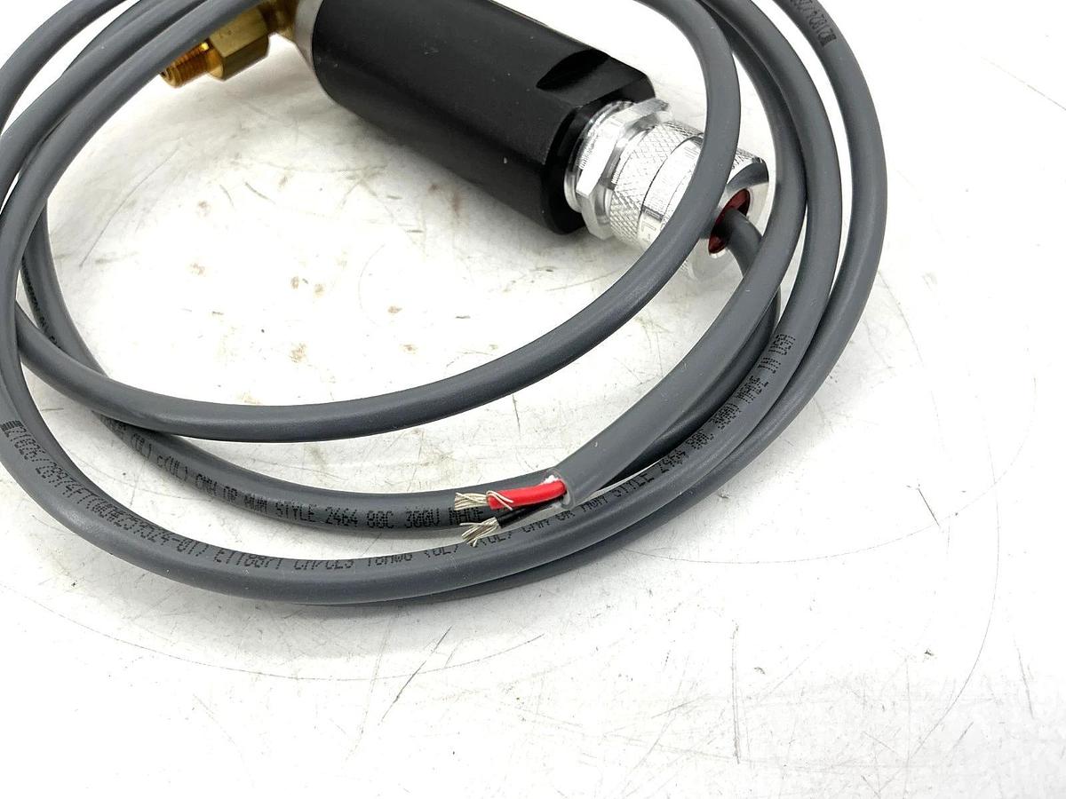 New Pressure Controls Inc LCD-2-M+20 Pressure Sensor 2-Wire 2000PSIG - No Box