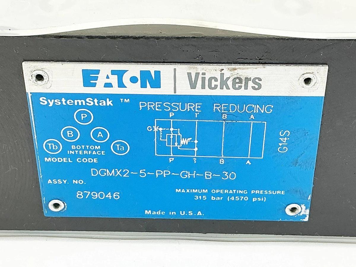 New Eaton Vickers DGMX2-5-PP-GH-B-30 Pressure Reducing Valve 879046 - No Box