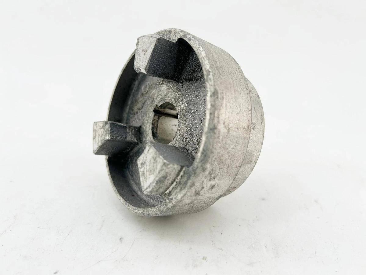 New Magnaloy Coupling M30002806 Coupling Hub 7/8" Hub 3/16" Keyway