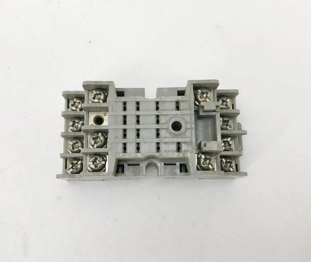 Used Lot of 3 Idec SY4S-05 Relay Base Sockets 7A 300V 14-Blade